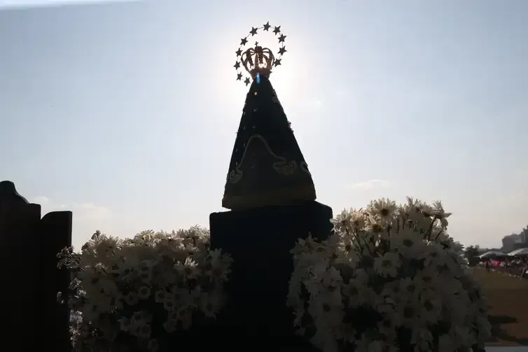 Valter Campanato/Agência Brasil Missa em ação de graças a nossa Senhora Aparecida na esplanada dos ministérios.