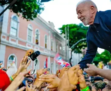21.10.2026 - Presidente da República, Luiz Inácio Lula da Silva, durante Caminhada com Lula em Belo Horizonte, realizado na praça da estação, Belo Horizonte - MG.

Foto: Ricardo Stuckert