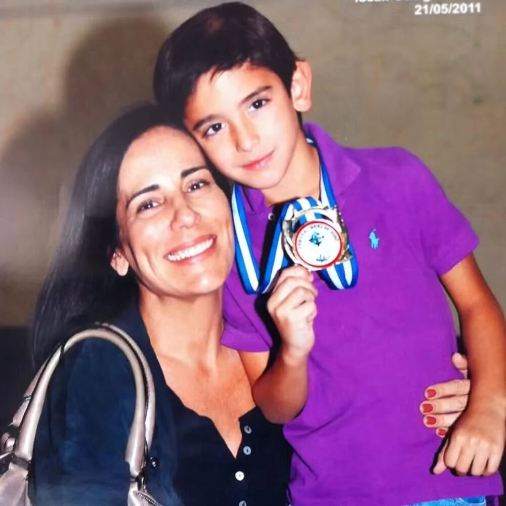 Gloria Pires resgata foto antiga com o filho, Bento Reprodução Instagram - 4.10.2024