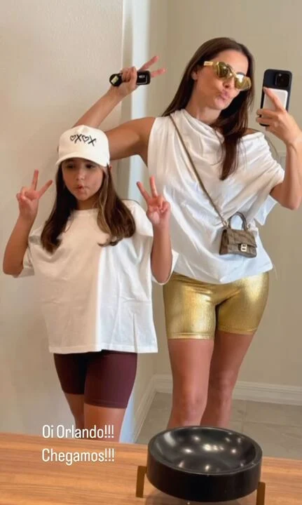 Deborah Secco e Maria Flor Reprodução: Instagram