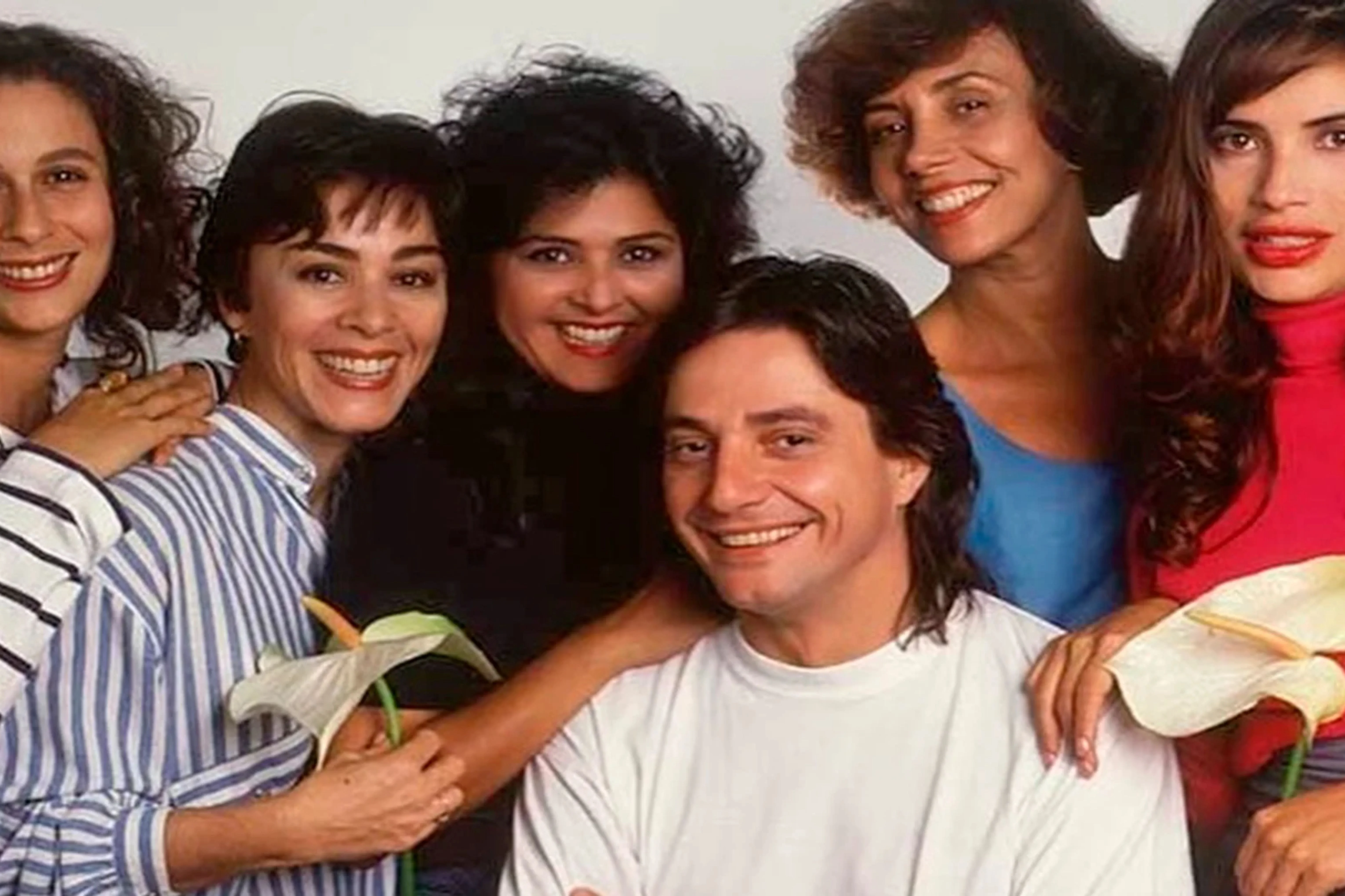 11 -Pedra sobre Pedra (1992) - A atriz interpretava a personagem "Naninha" na trama  Reprodução