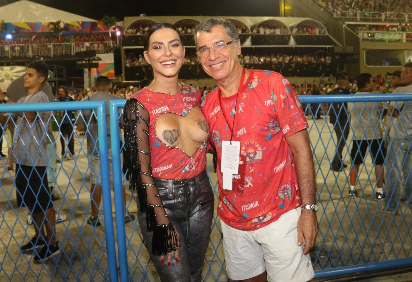 Cleo Pires arrasa no camarote Itaipava com famosos Divulgação / Cleomir Tavares