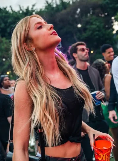 Jade Picon compartilha álbum de fotos nas redes sociais Reprodução/Instagram