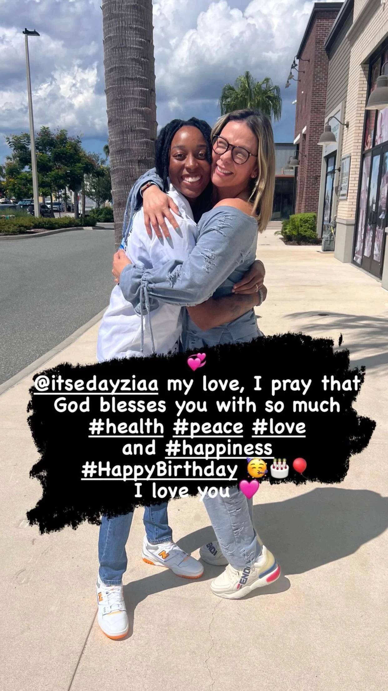 Carla Perez preparou uma homenagem para a nora, a norte-americana Daze Reprodução/Instagram