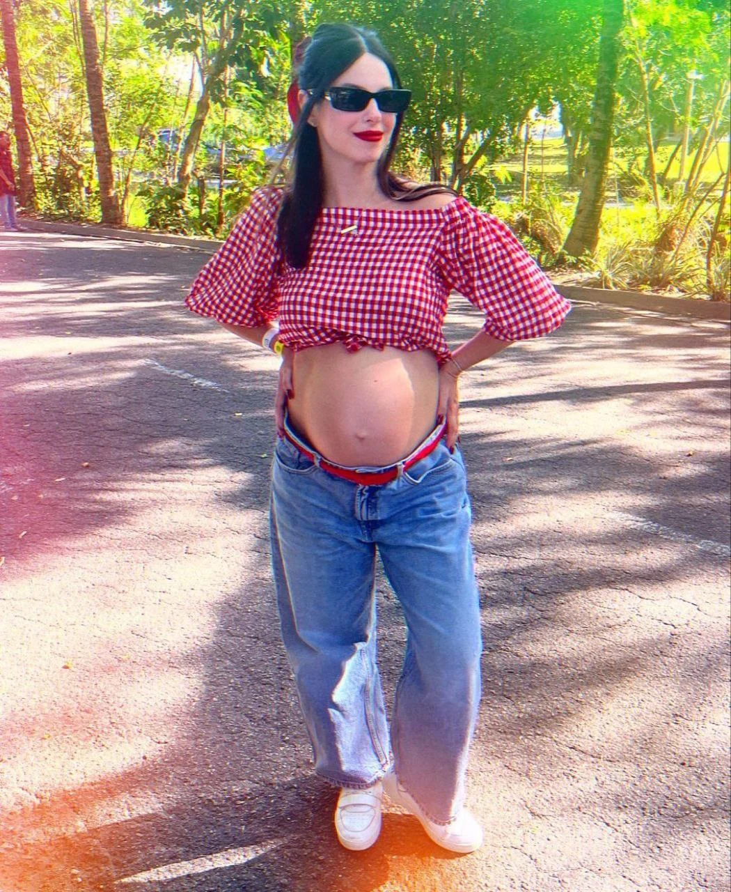 Sthefany Brito exibe barrigão em festa junina Reprodução/Instagram