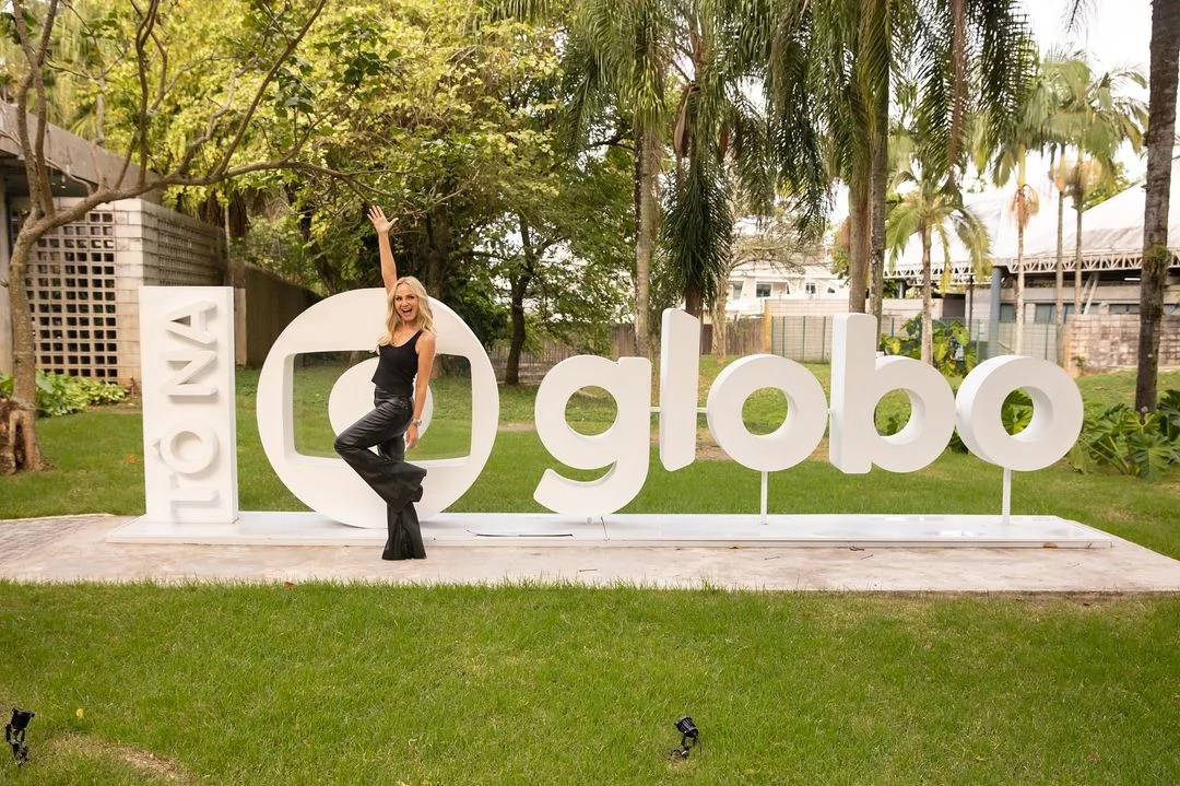 Eliana posa nas dependências da Globo Reprodução/Instagram
