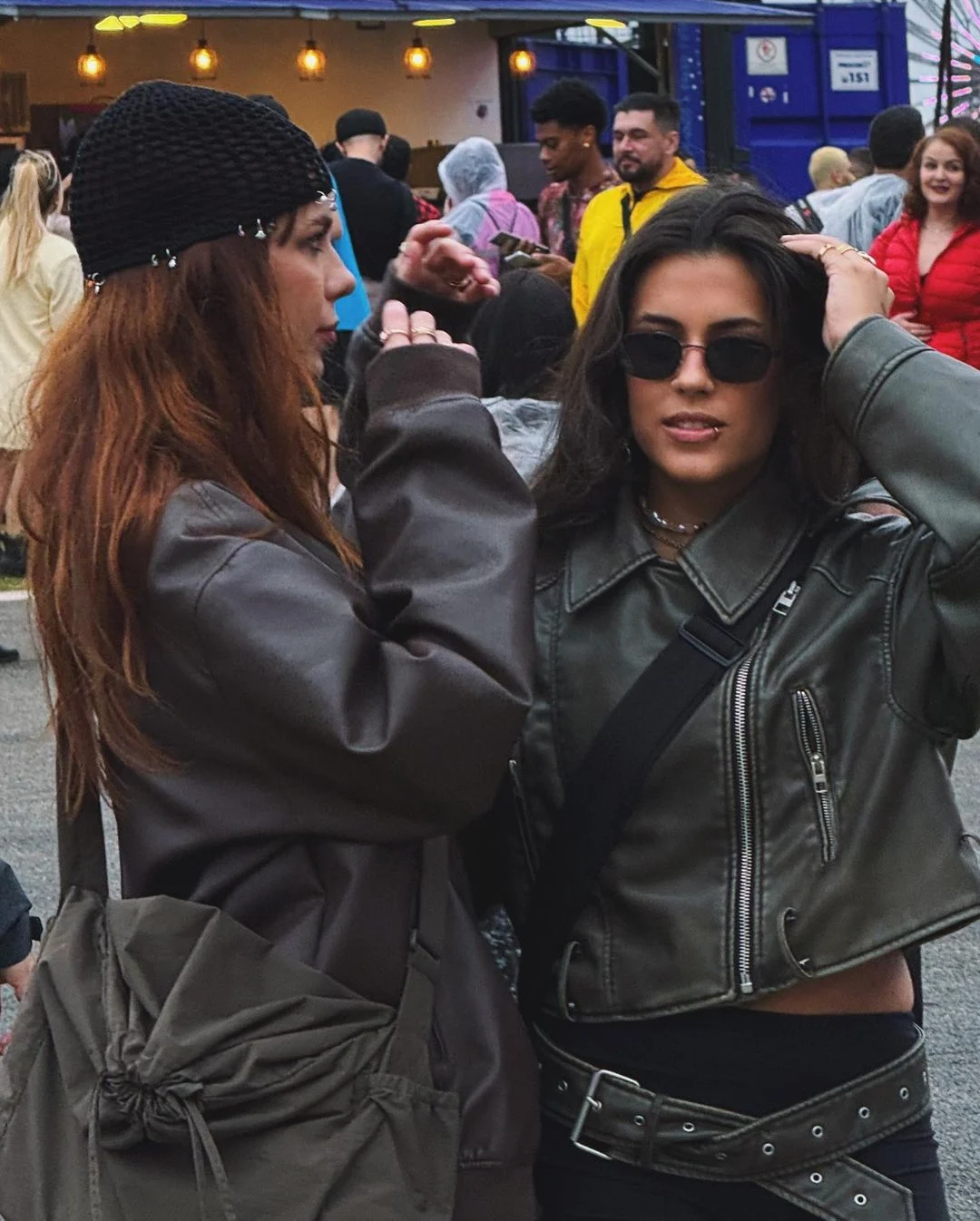 Beatriz Lobo e a namorada Priscila Caliari Reprodução/Instagram