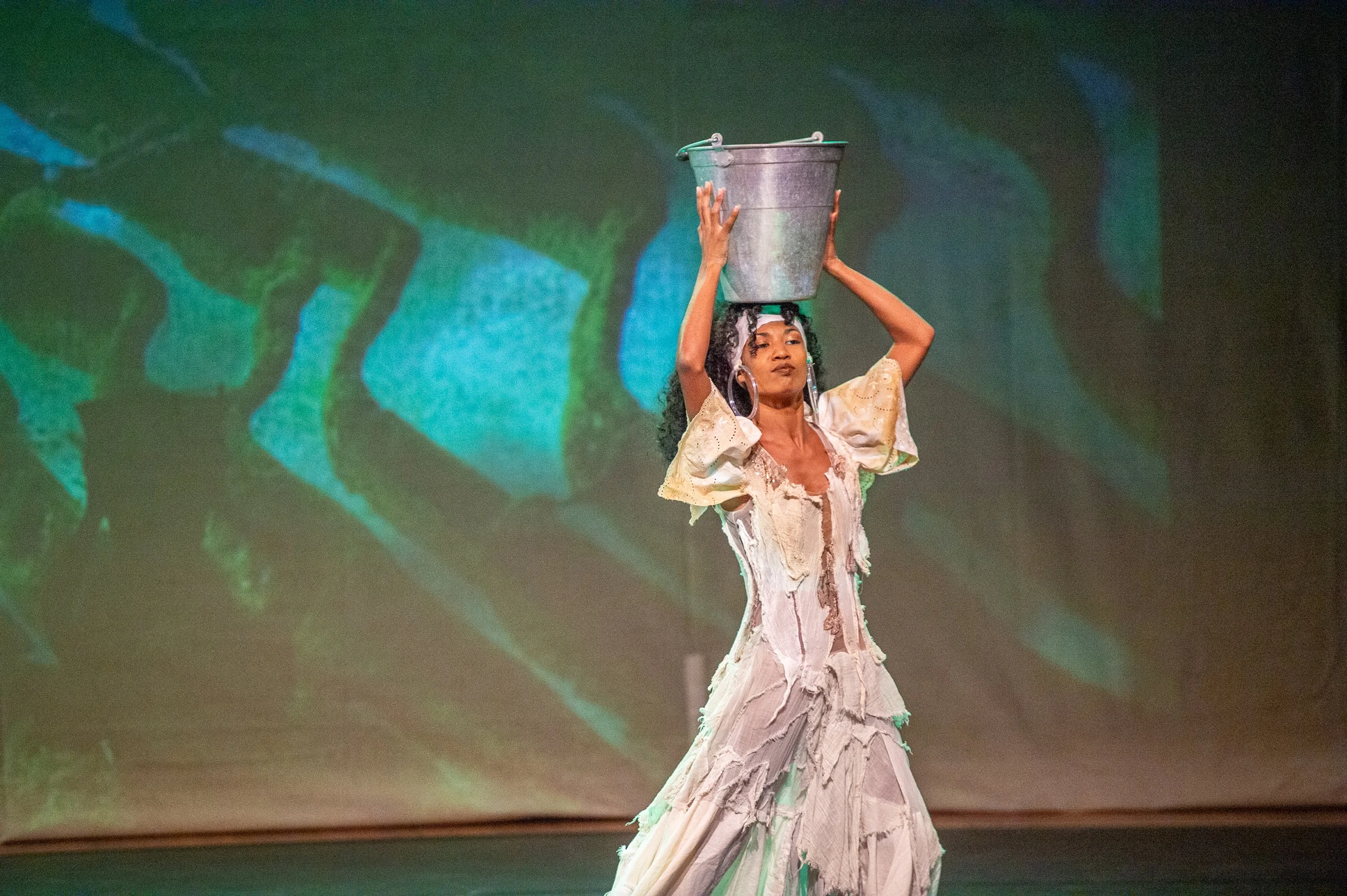 Fotos do espetáculo gratuito ‘Sonhos Conectados: Uma Dança Entre Brasil e China’ Divulgação/Paulo Mumia