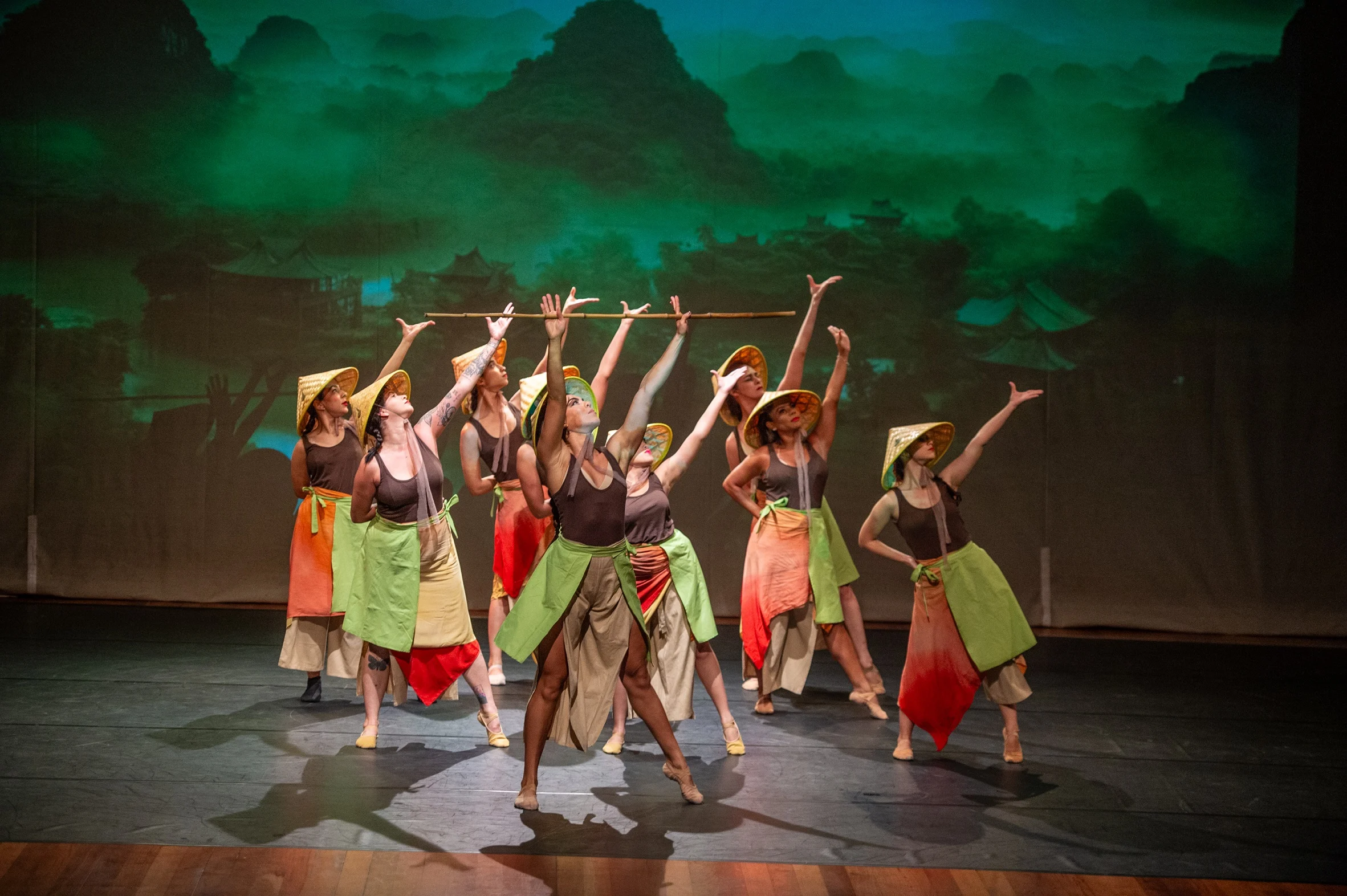 Fotos do espetáculo gratuito ‘Sonhos Conectados: Uma Dança Entre Brasil e China’ Divulgação/Paulo Mumia