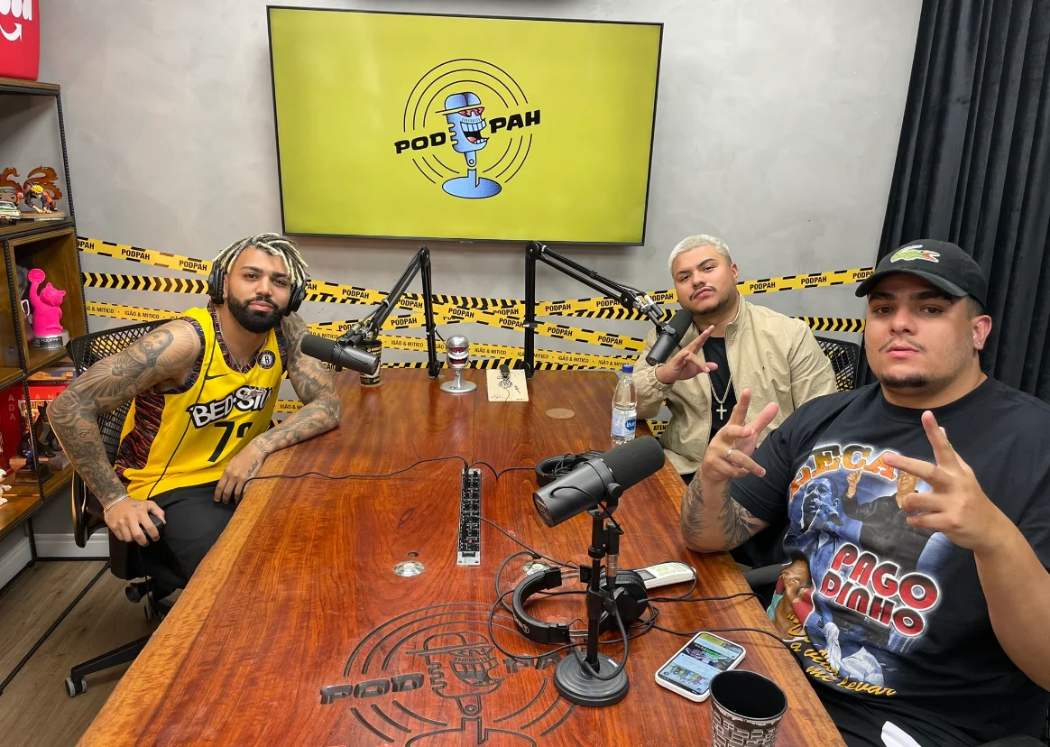 Podpah recebe Gabigol Reprodução