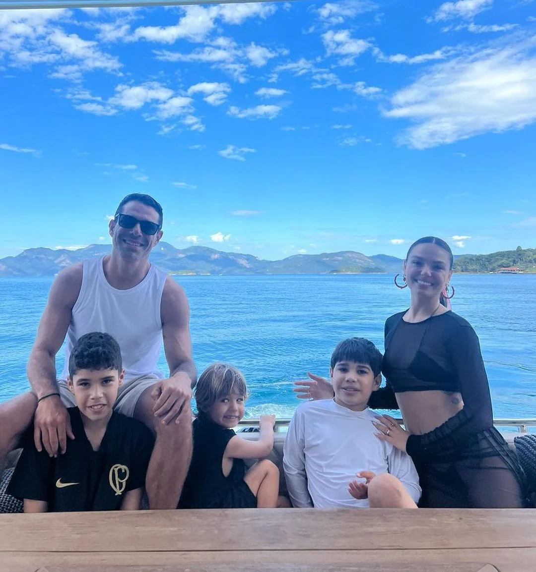 Marcus Buaiz se declara para Isis Valverde Reprodução/Instagram