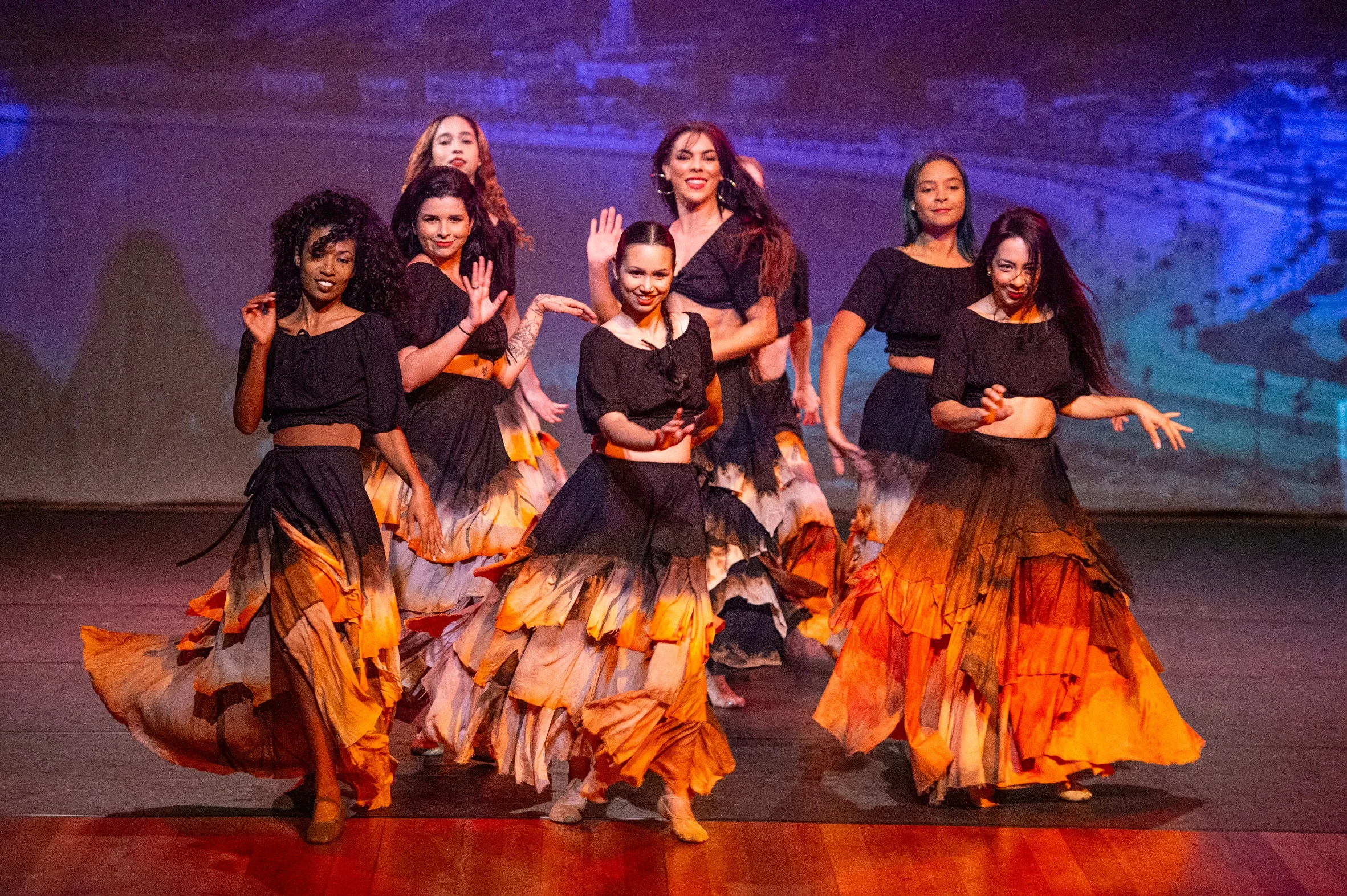 Fotos do espetáculo gratuito ‘Sonhos Conectados: Uma Dança Entre Brasil e China’ Divulgação/Paulo Mumia