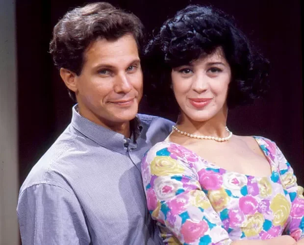 Em Deus nos Acuda (1992), Claudia Raia contracenou com Edson Celulari, pai dos seus dois filhos mais velhos, Enzo e Sophia. Cedoc/TV Globo
