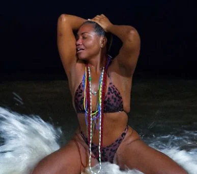 Gaby Amarantos posa de biquíni Reprodução Instagram - 27.11.2024