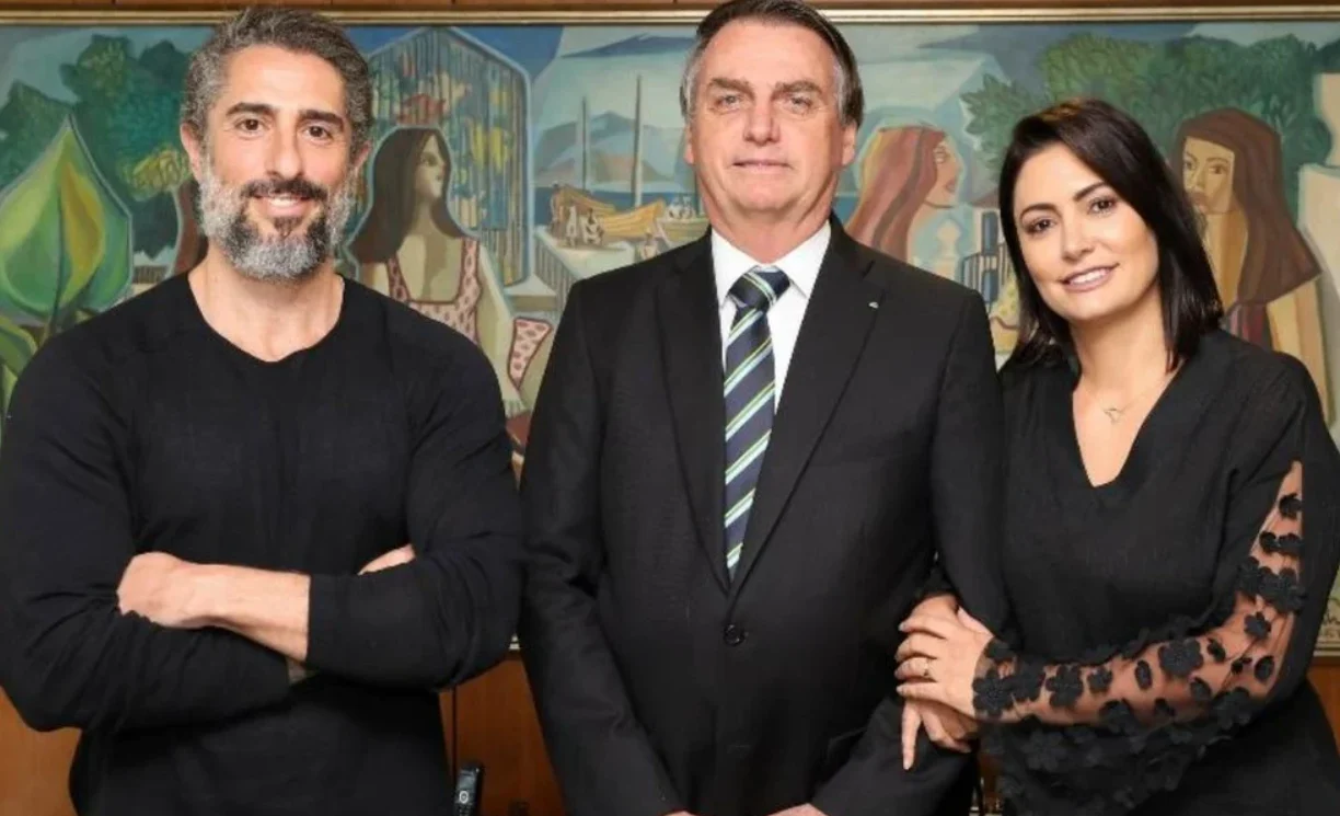 Marcos Mion e Bolsonaro se encontram para lei em prol do autismo Reprodução