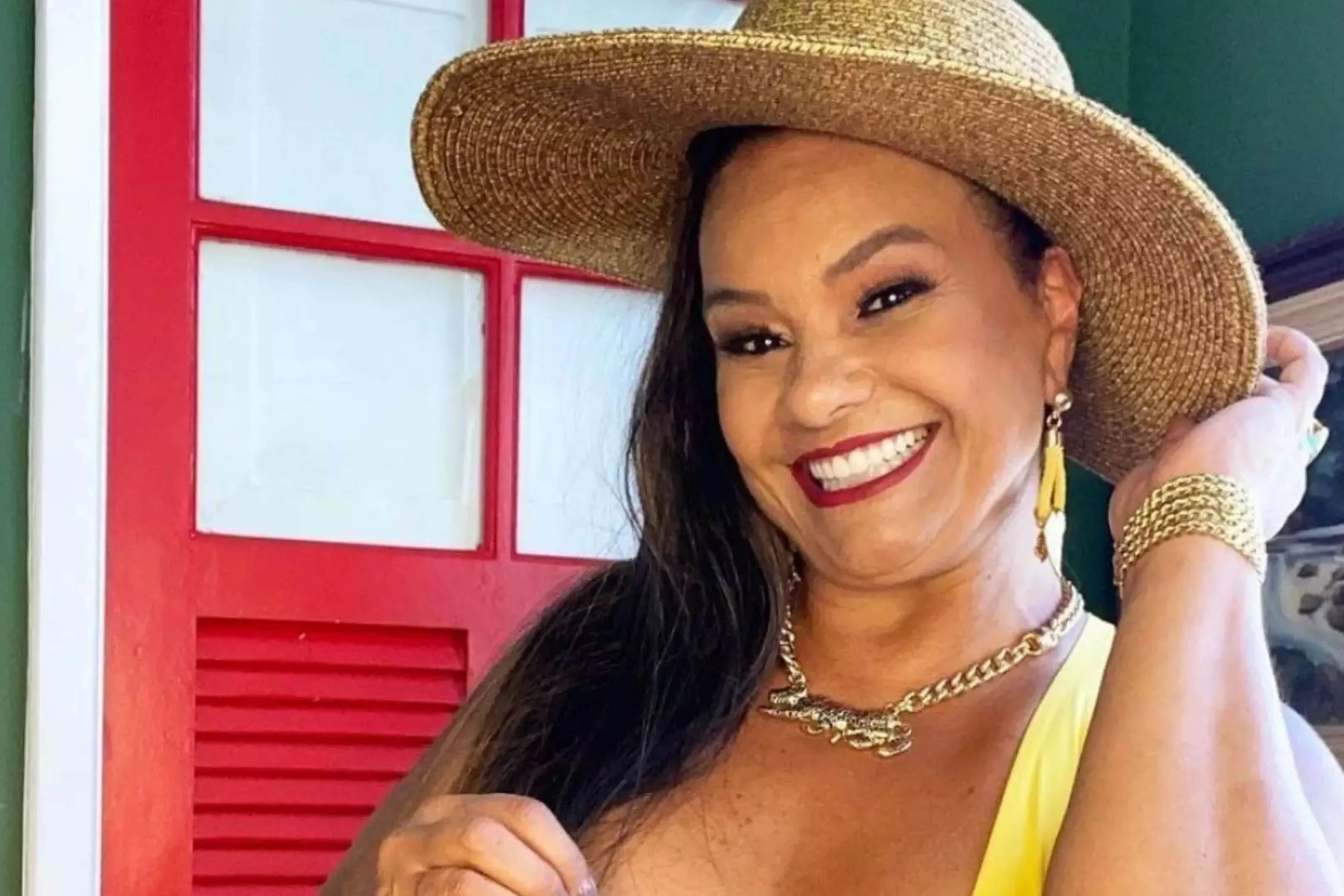 Solange Couto: A atriz  comentou na postagem de Iza, desejando forças à cantora e relembrando que passou por uma situação semelhante anos atrás. Solange incentivou Iza a focar na alegria da gravidez, afirmando que os desafios enfrentados são um livramento e expressando sua admiração pela cantora. Reprodução