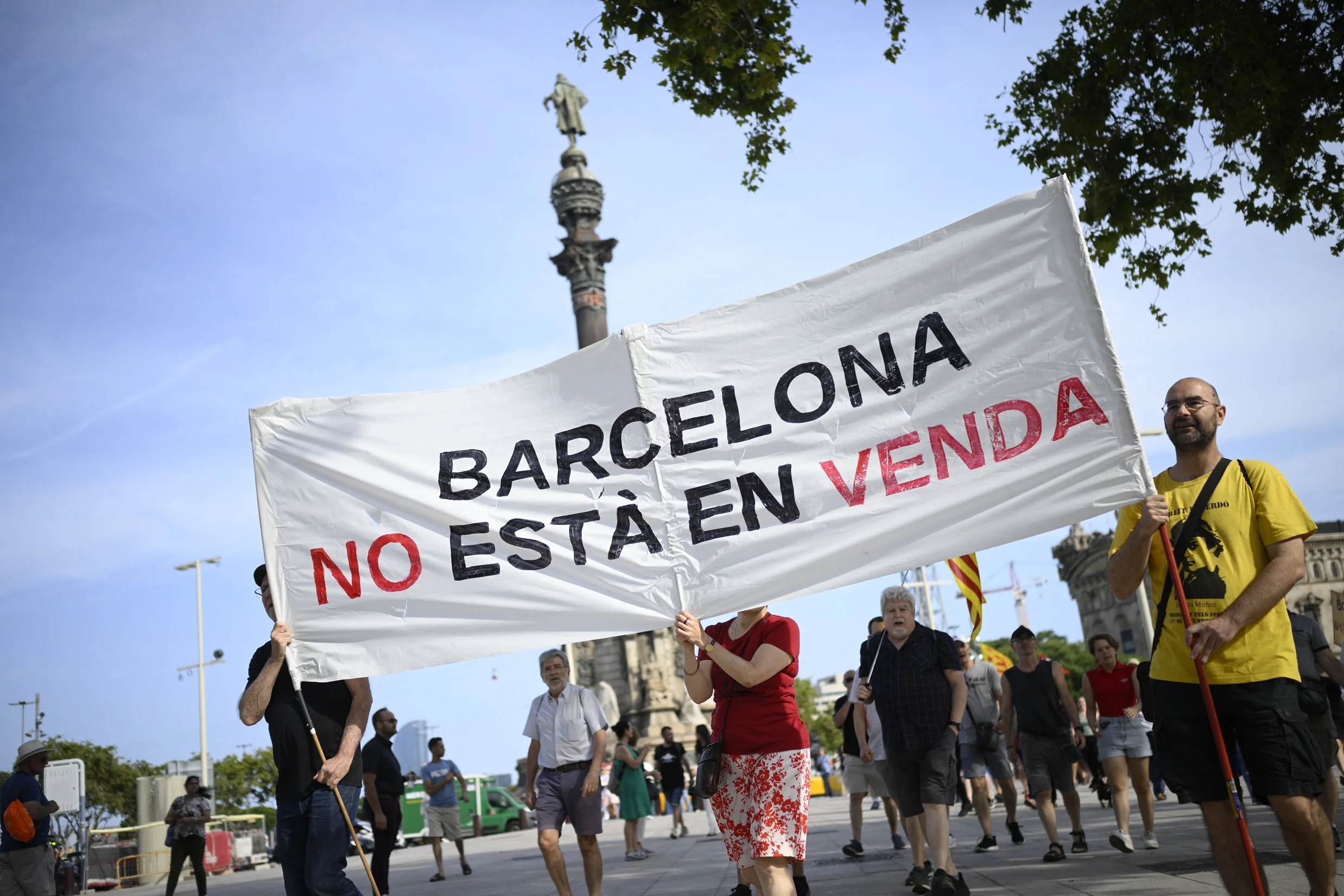 'Barcelona não está à venda', dizem os manifestantes Josep Lago/AFP
