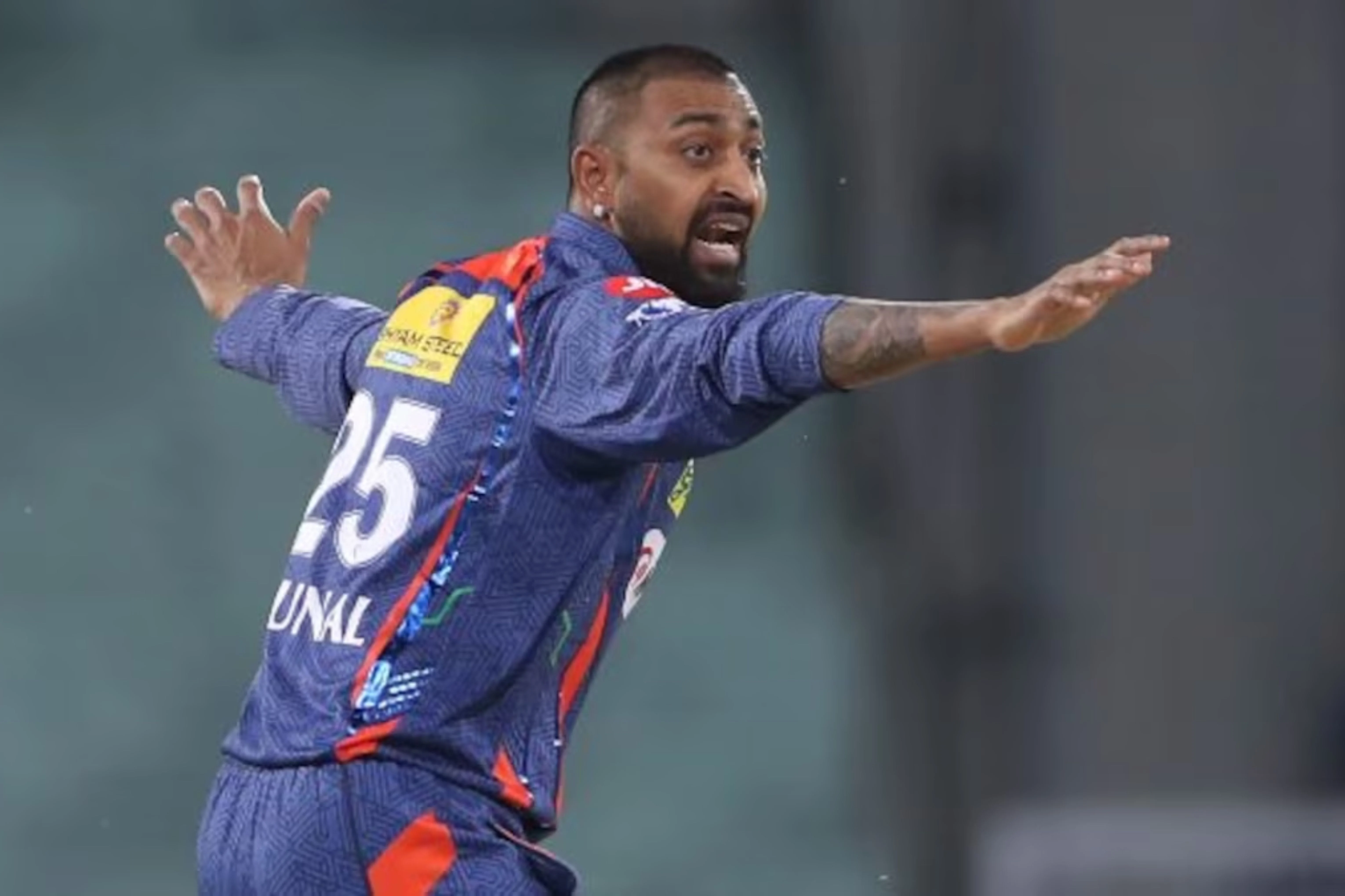 Krunal Pandya: Jogador de críquete indiano e irmão de Hardik Pandya, conhecido por seu desempenho como all-rounder. Reprodução