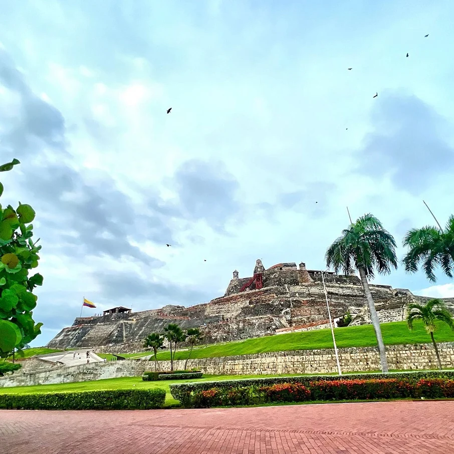 A fachada do Castelo de San Felipe de Barajas, localizado no bairro de no barrio Pie del Cerro, em Cartagena (Colômbia) Reprodução/Instagram 05.07.2023