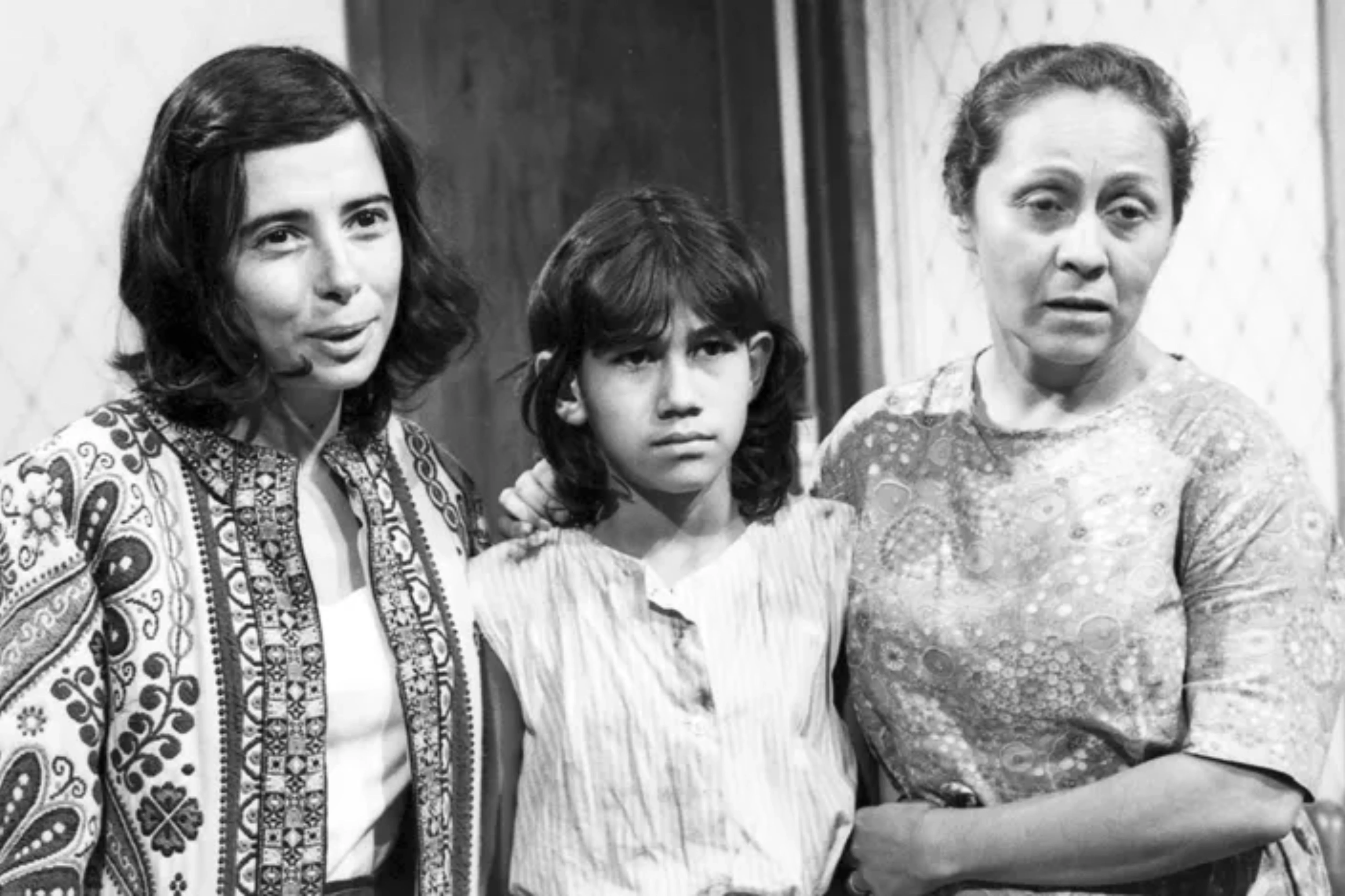 1 - Bandeira 2 (1971) - A atriz interpretava a personagem "Santa" na trama Reprodução