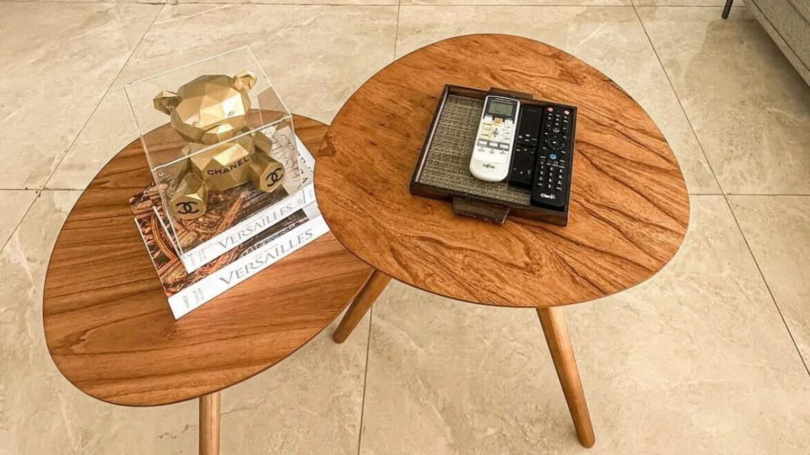 Mesa de centro da sala de Karoline Lima Reprodução Instagram - 28.5.2024