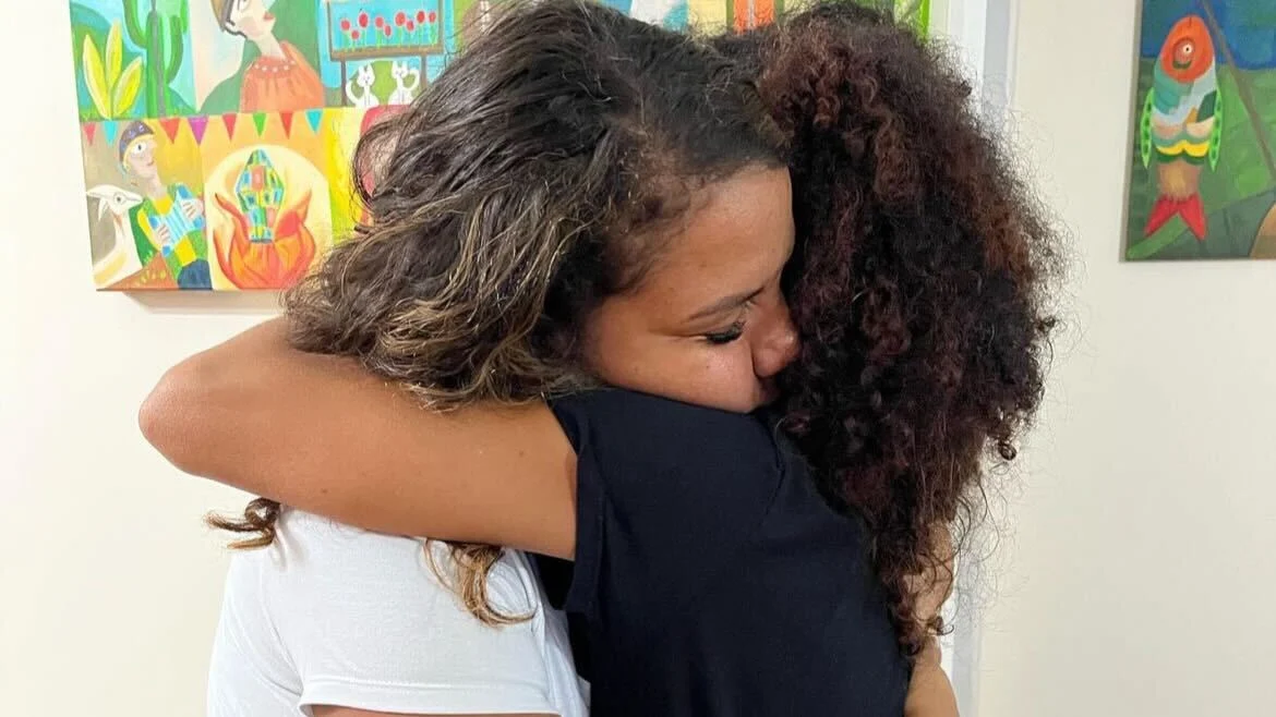 Por meio de uma publicação feita no Instagram, Rego revelou que se sentiu “como um produto que a pessoa escolhe em qual prateleira deve estar”. A empreendedora ainda relatou o desconforto em lidar com as falas ditas por Davi em entrevistas expostas em rede nacional. Reprodução Instagram - 21.4.2024