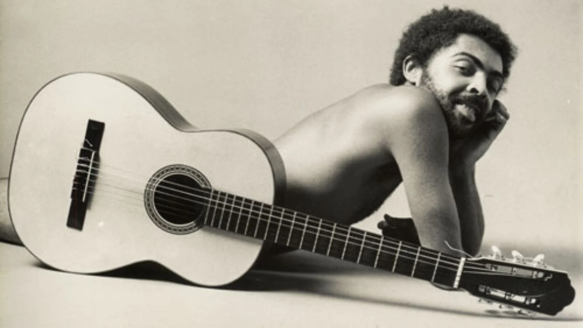 "Essas questões de amor, amizade, respeito foram possíveis em momentos em que a sexualidade era uma coisa mais vibrante em mim. Como disse, houve épocas em que ela se aproximou de outros", disse à revista Veja. Reprodução