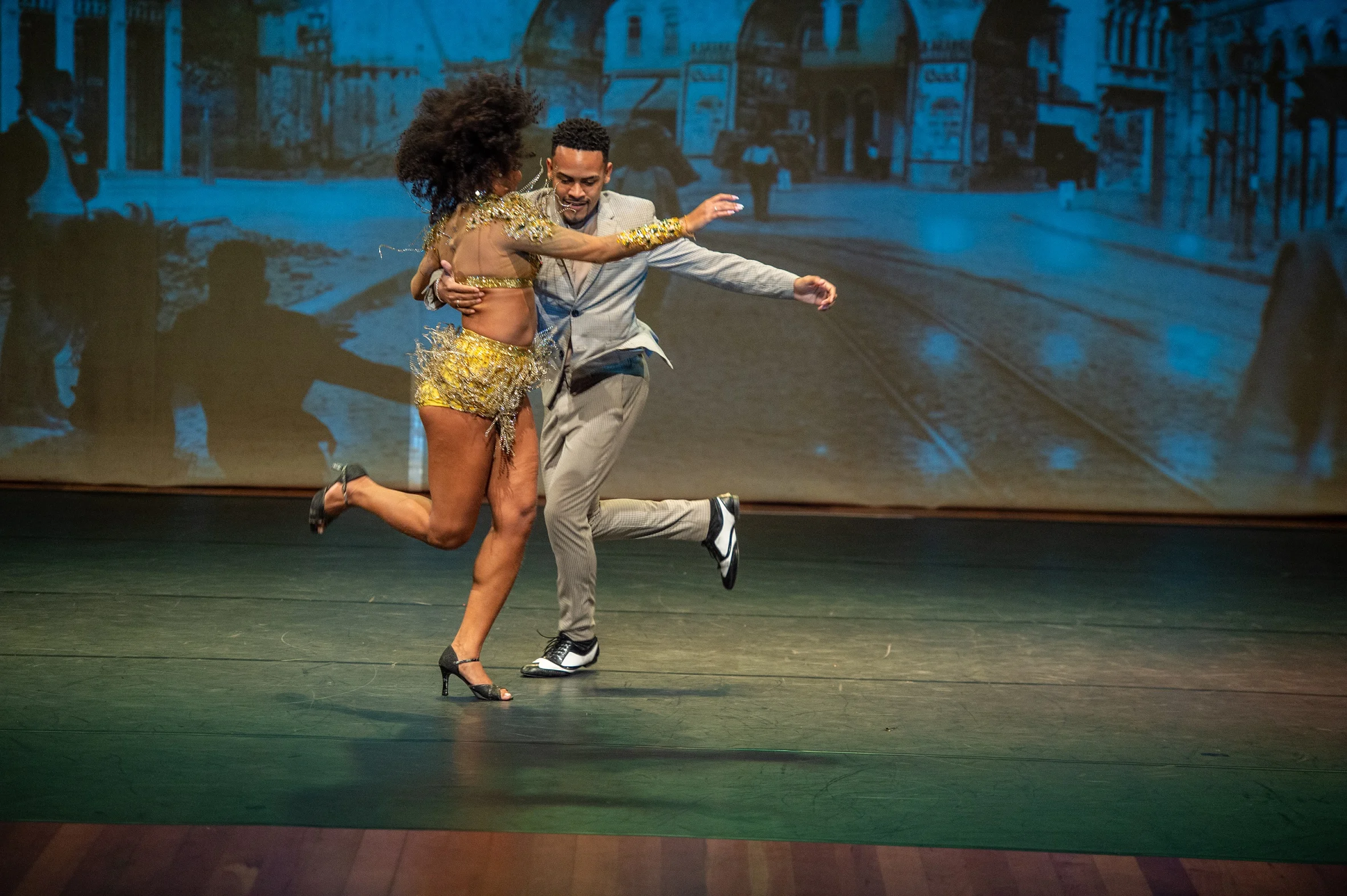 Fotos do espetáculo gratuito ‘Sonhos Conectados: Uma Dança Entre Brasil e China’ Divulgação/Paulo Mumia