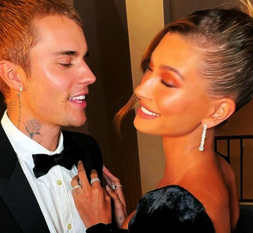 Foi só em 2015 que Justin e Hailey se aproximaram de vez, quando foram flagrados indo ao cinema juntos e em um jantar romântico em Nova York. Reprodução: Flipar
