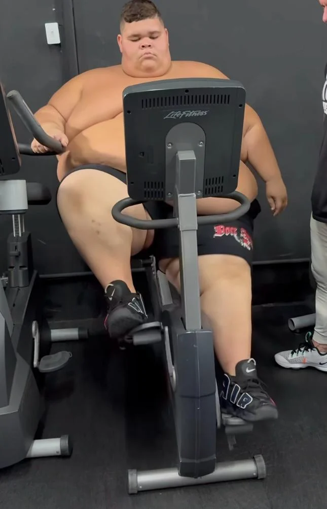 Com 339kg, Gordão da Xj perde 30kg em dois meses e pode ganhar casa Reprodução/Instagram