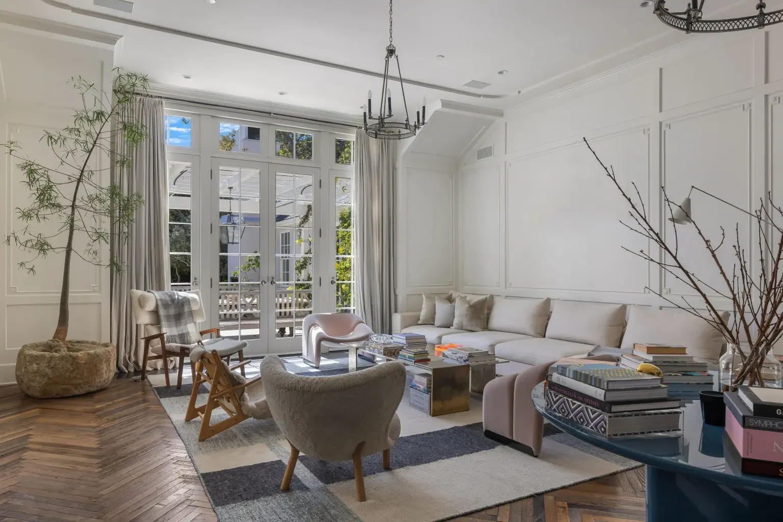 Mansão de Gwyneth Paltrow está à venda A. Barcelo/Beverly Hills Estates / MEGA