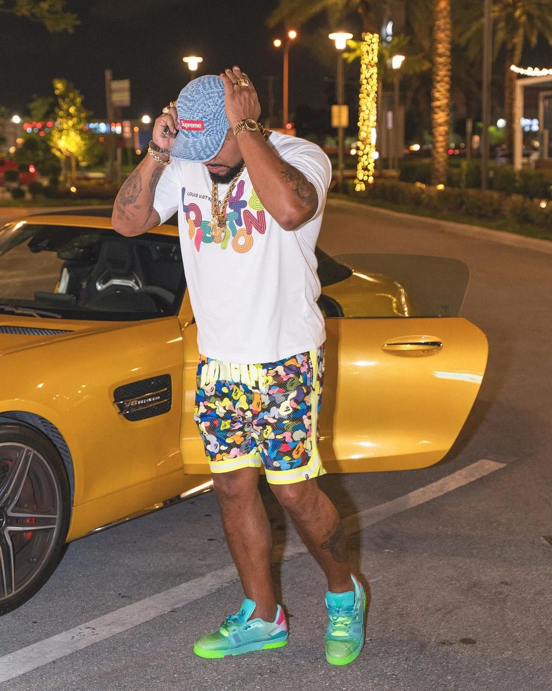 Naldo e uma Porsche Boxster amarelo, avaliado em cerca de R$ 360 mil Reprodução/Instagram