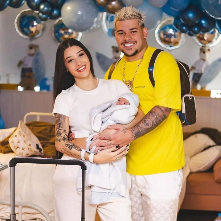Influenciadora divulgou fotos de Kaleb pela primeira vez nesta segunda (17) Reprodução: Instagram