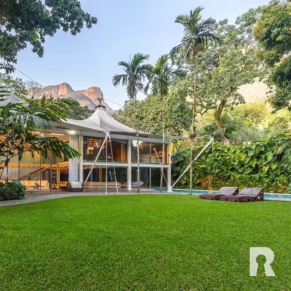 Mansão Bruno Gagliasso e Giovanna Ewbank, que foi vendida por R$ 25 milhões  Instagram