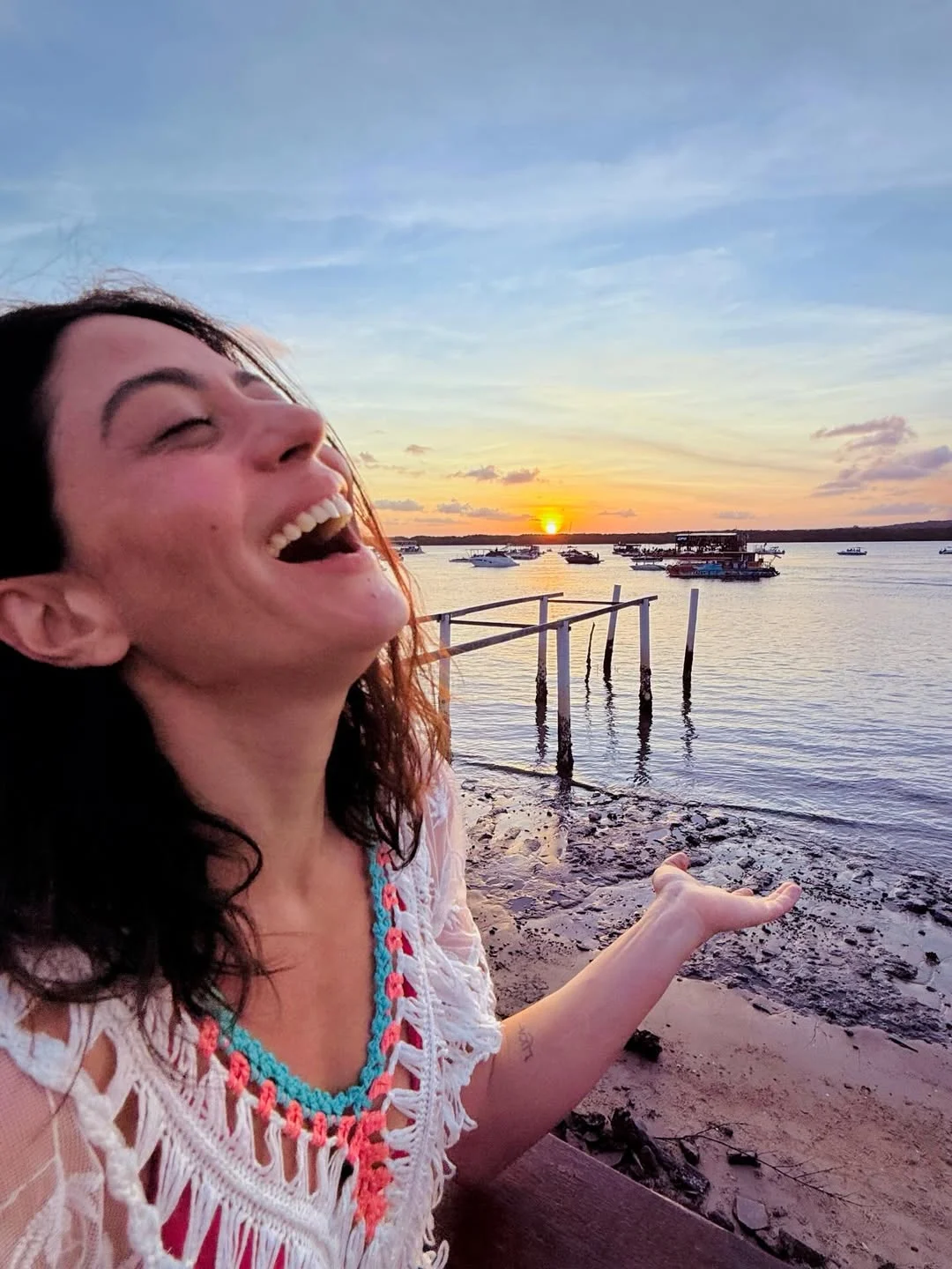 Carol Castro posa de biquíni e aproveita descanso em João Pessoa Instagram