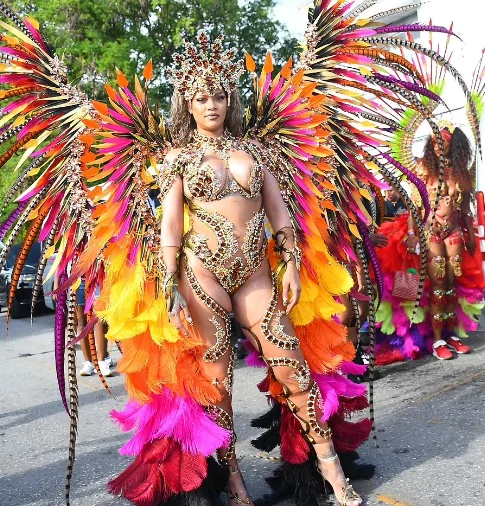 Rihanna no festival 'Crop Over' em Barbados BACKGRID/Reprodução