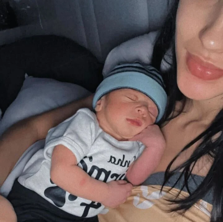 Influenciadora divulgou fotos de Kaleb pela primeira vez nesta segunda (17) Reprodução: Instagram
