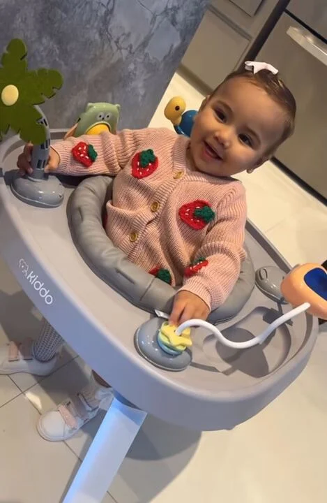 Mavie no andador Reprodução: Instagram
