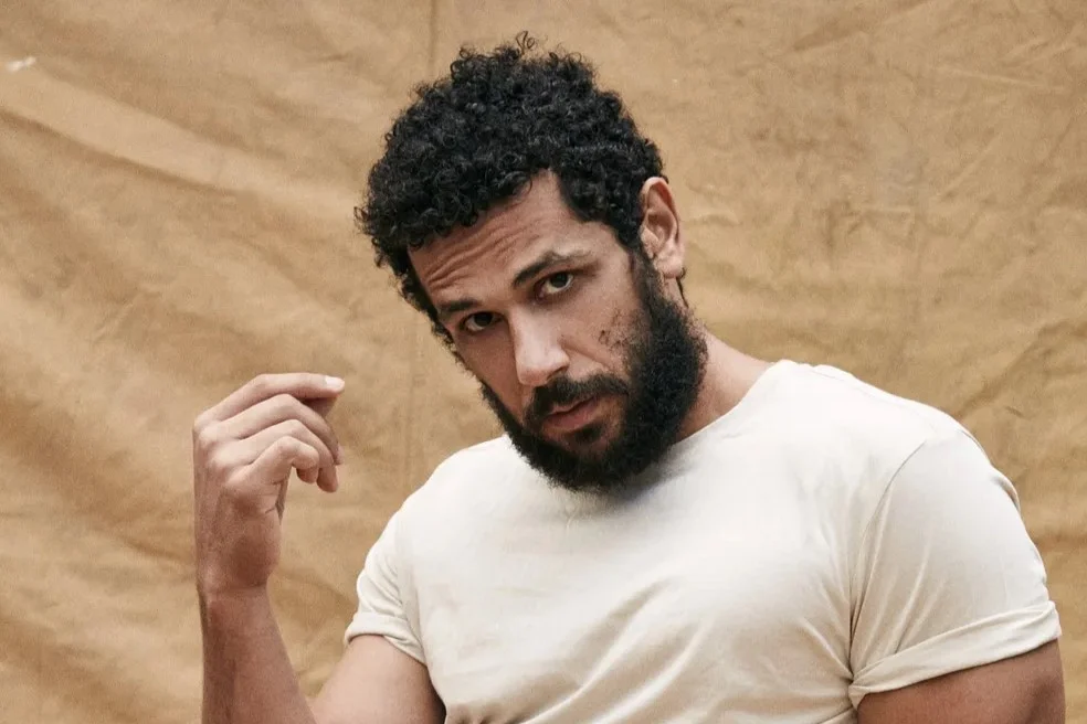 Noivo de Madalena, Chico é interpretado por Amaury Lorenzo, no ar também na 'Dança dos Famosos' Reprodução/Instagram