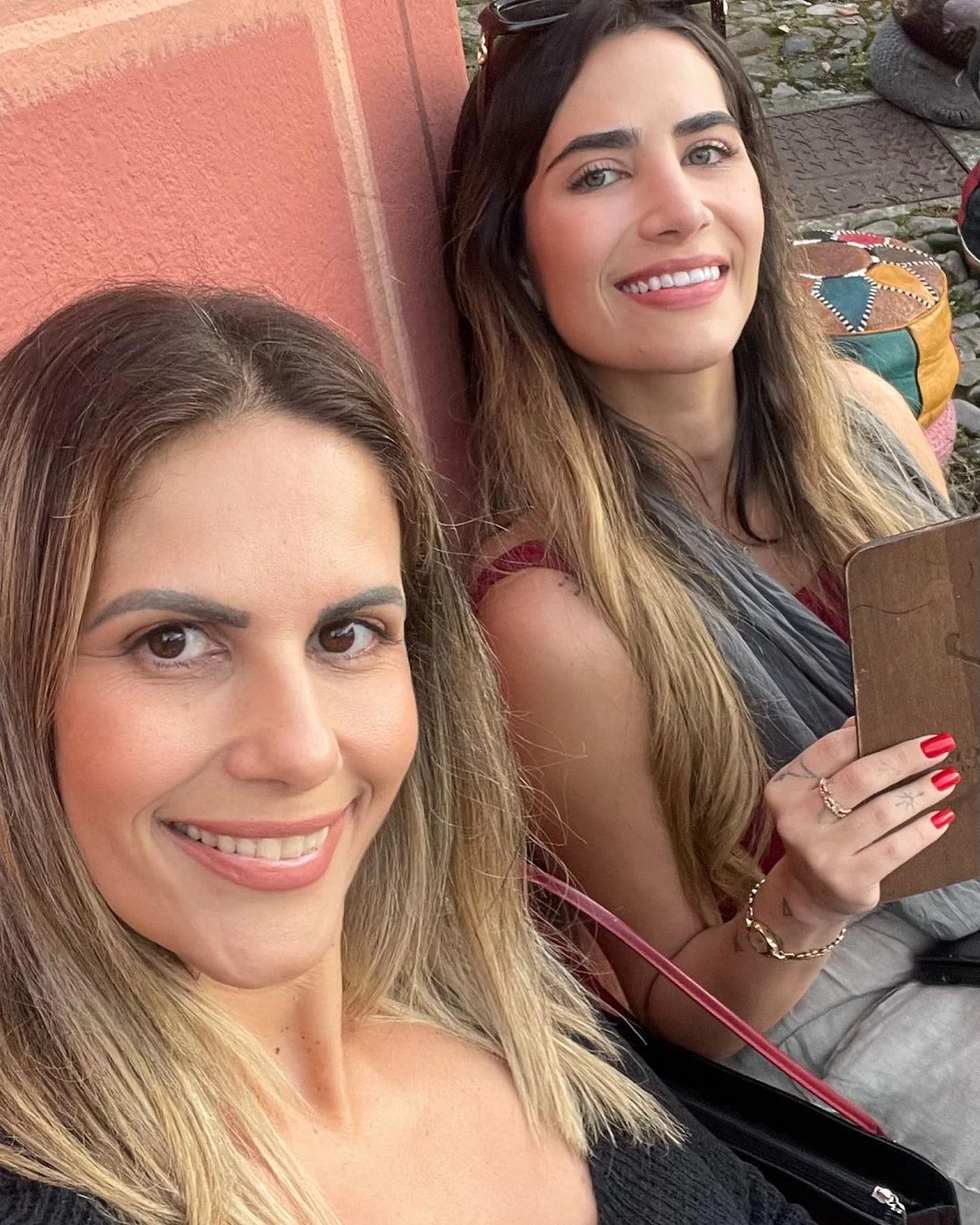 Jessica Beatriz em viagem pela Itália ao lado de sua mãe, Priscila Beatriz. Reprodução/Instagram