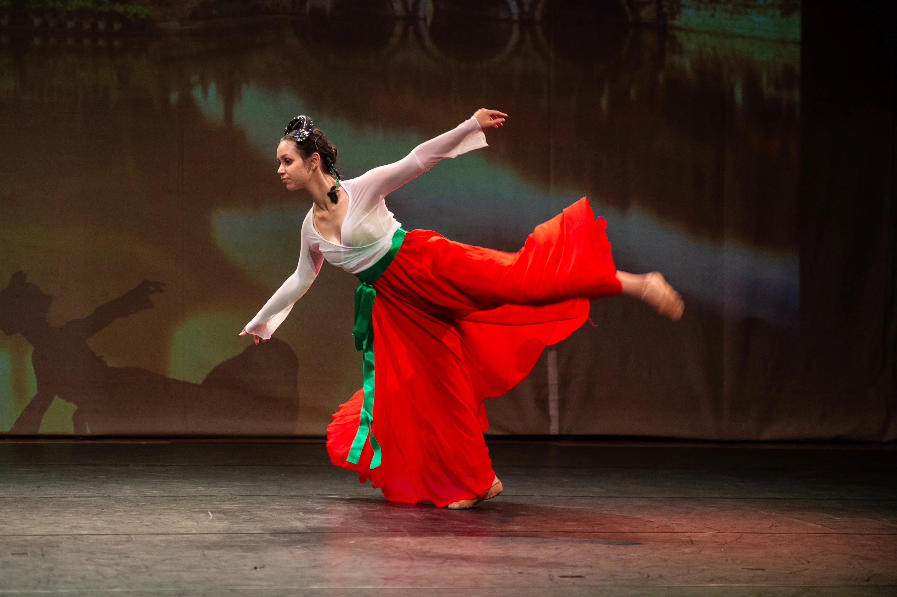 Fotos do espetáculo gratuito ‘Sonhos Conectados: Uma Dança Entre Brasil e China’ Divulgação/Paulo Mumia