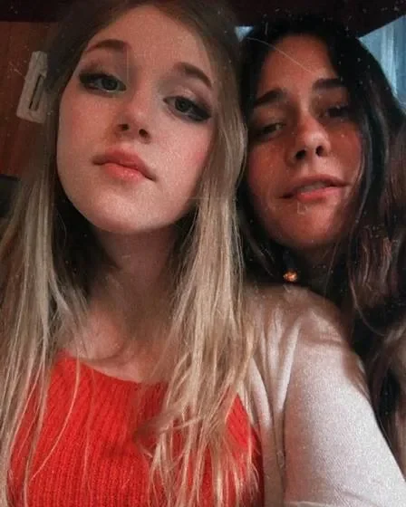 Bettina Negrini com a mãe, Alessandra Negrini Reprodução/Instagram