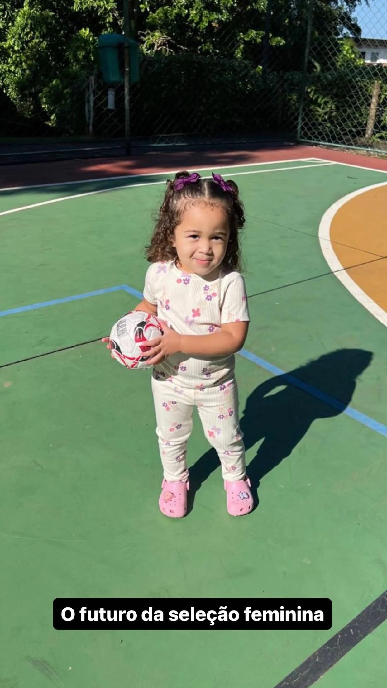 Karoline Lima encantou os seguidores ao compartilhar registros da filha, Cecília Reprodução/Instagram