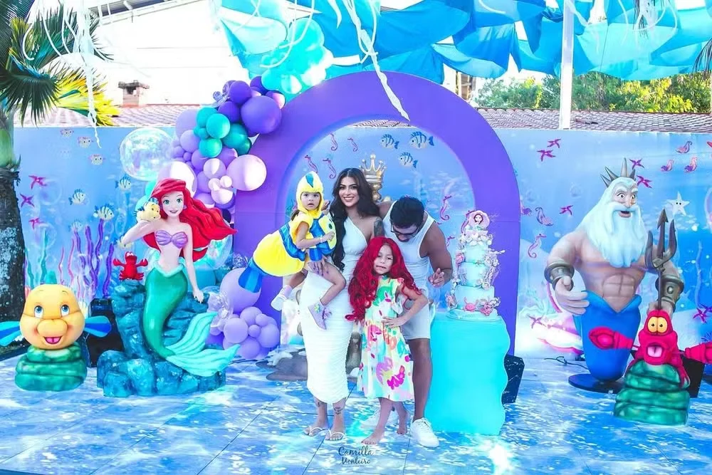 O aniversário de Hanna foi com a temática de "A Pequena Sereia" Instagram/@camillamonteirofotografias