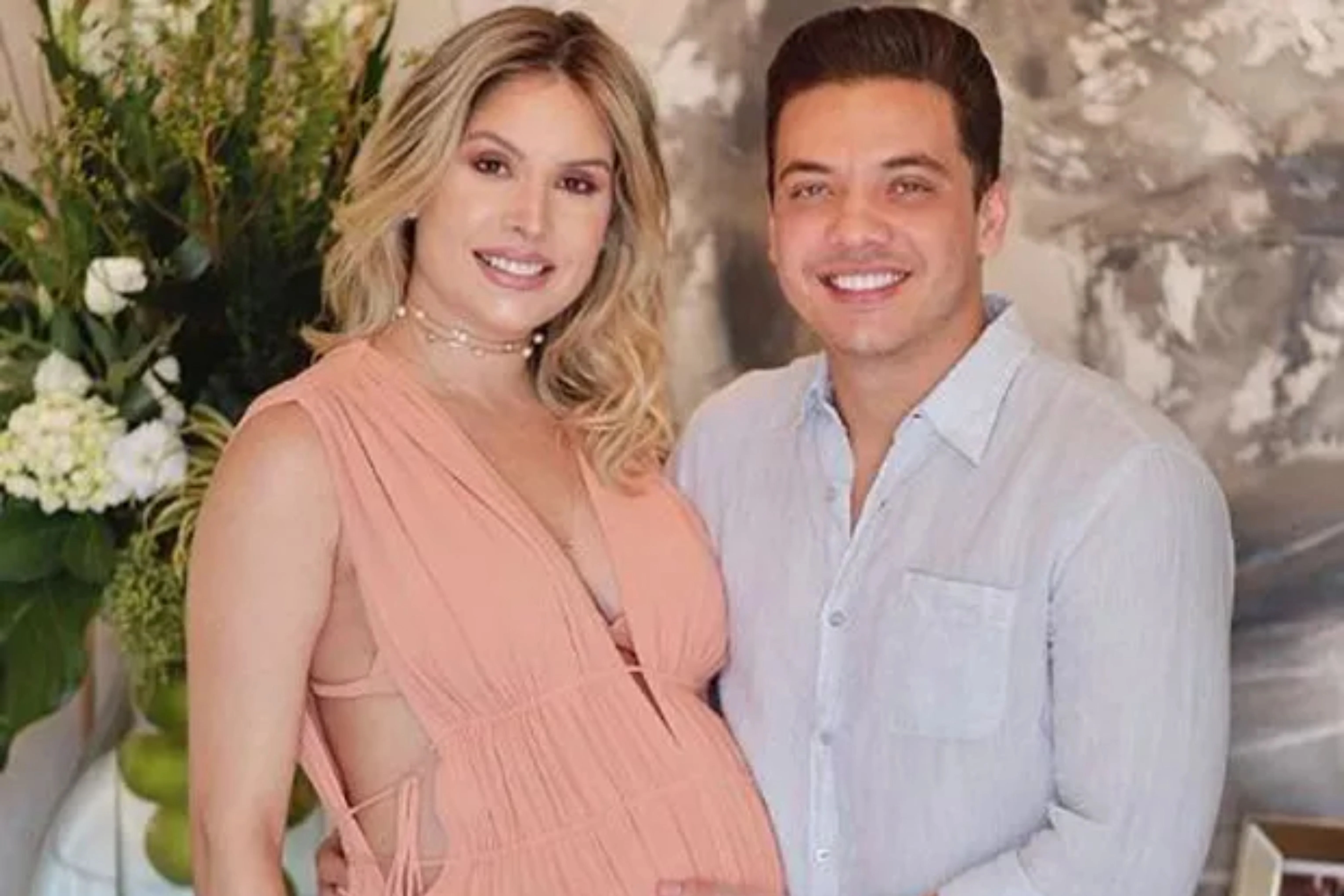 Thyane Dantas: A modelo revelou que foi traída pelo marido, o cantor Wesley Safadão, enquanto estava grávida de Ysis. O casal chegou a se separar devido às traições, mas depois reatou e permanece junto até hoje. Eles também são pais de Dom. Reprodução