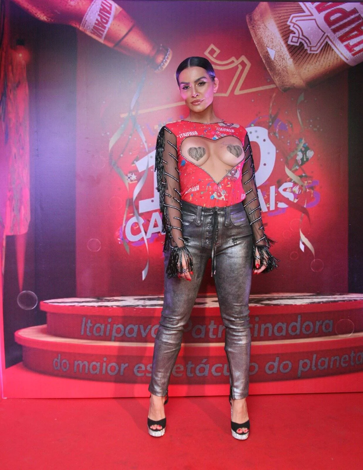 Cleo Pires arrasa no camarote Itaipava com famosos Divulgação / Cleomir Tavares