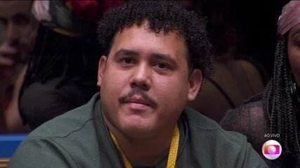 Também antes do confinamento, o professor de Educação Física compartilhou que quer ser pai, mas não acreditava que este seria o momento ideal. O professor justificou que pagava o financiamento da casa própria, estava cursando o mestrado e trabalhando em dois empregos, em uma escola municipal e com aulas particulares de capoeira.  Reprodução/Globo - 04.03.2024