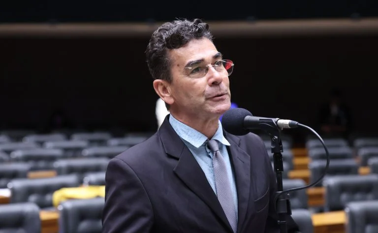 Discussão e votação de propostas legislativas. Dep. Padre João (PT - MG)