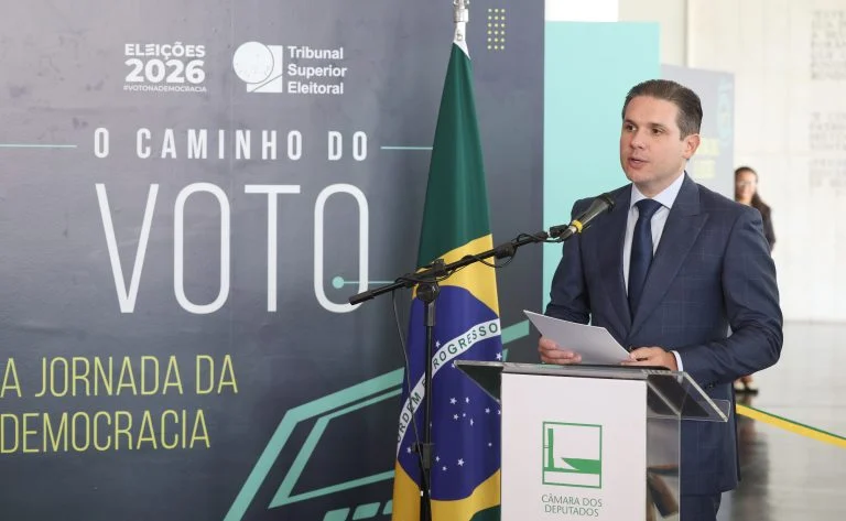 Presidente da Câmara dos Deputados, Hugo Motta (Republicanos-PB), fala na abertura da exposição "O Caminho do Voto".