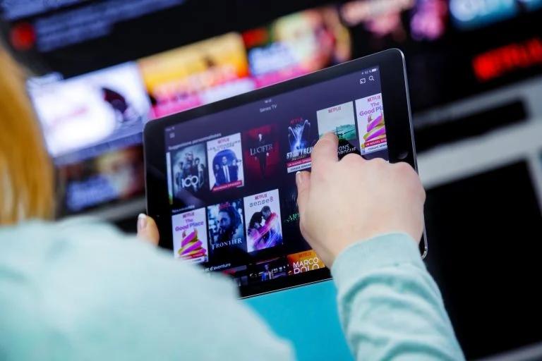 Comunicação - Geral - plataforma de streaming - TV sob demanda
